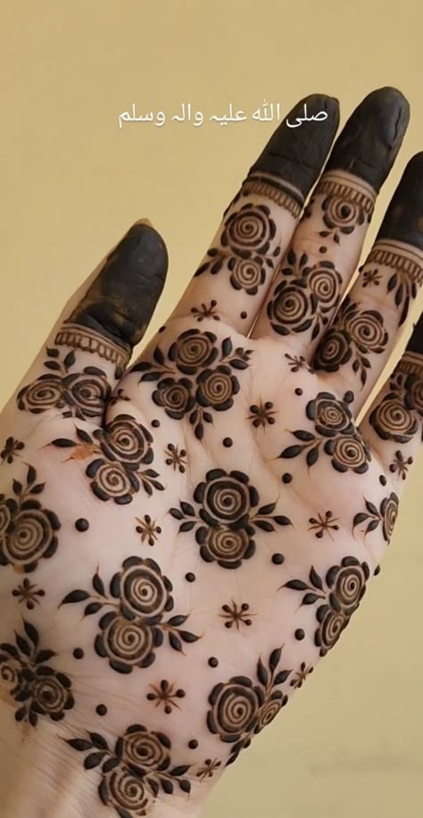 Mehendi Asthetic Picture, Mhndi Dsgns Aesthetic, Beautiful Mehendi Degins, Simple Asthetic Henna, Asthetic Mehandi Designs Simple, Mehedi Degins Simple Aesthetic, Trendy Mehendi Designs, Mehedi Degins, Aesthetic Henna