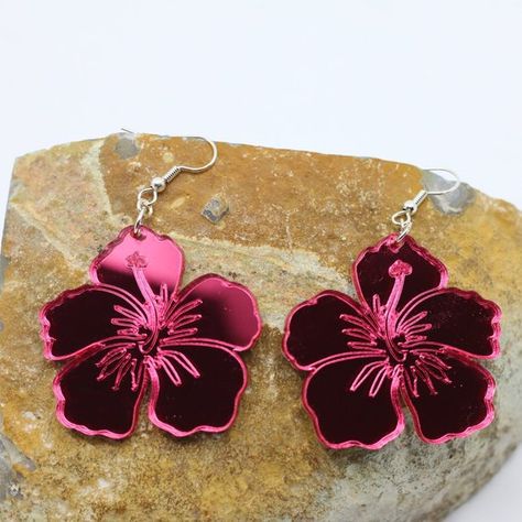 Acrylic Pink Hibiscus Flower Earrings Laser Cut Laser Acrylic Earrings, Laser Cut Acrylic Ideas, Laser Cut Earrings Acrylics, Acrylic Earrings Laser Cut, Laser Cut Jewelry Acrylic, Pink Hibiscus Flower, Acrylic Pink, Flower Earrings Gold, Flower Acrylic