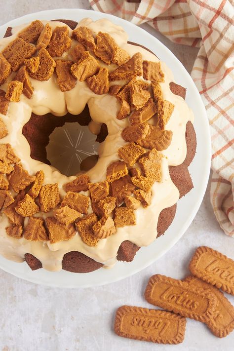 Bundt Cake Thanksgiving, Winter Bundt Cake Recipes, Biscoff Bundt Cake, Bundt Cake Frosting Recipe, Wedding Bundt Cake, Butter Bundt Cake, Cookbook Inspiration, Dessert For Fall, Easy Bundt Cake