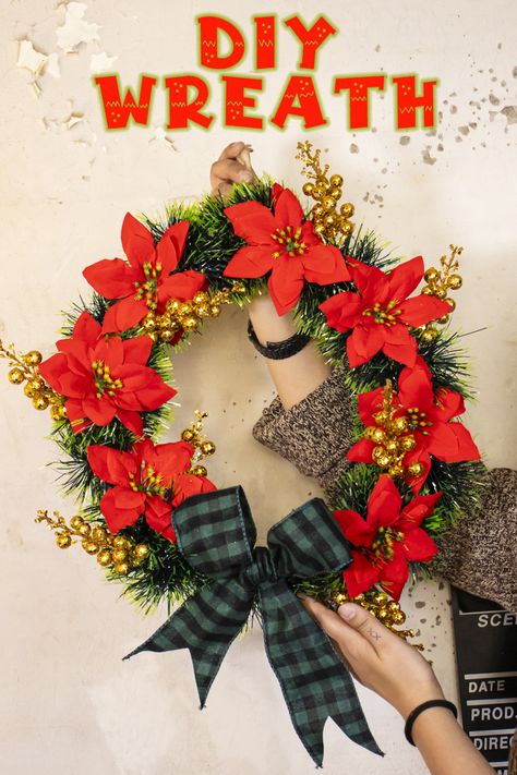 Poinsettia Christmas Wreath in Just 4 Steps Poinsettia Wreath Diy, Poinsettia Diy, Poinsettia Wreath Tutorial, Holiday Palette, Crafts For Christmas, Poinsettia Wreath, Christmas Poinsettia, Wreath Tutorial, Wreath Diy