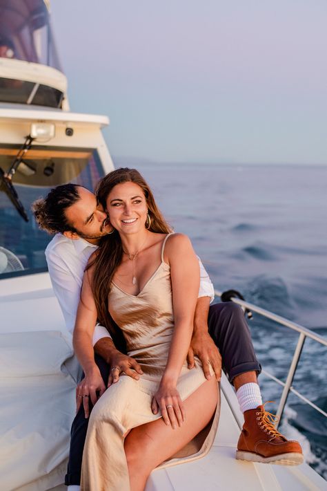 Yacht Photoshoot, Cruise Photography, Boat Photoshoot, Couple Cruise, Yatch Boat, People In Love, Boat Pose, On A Yacht, A Yacht