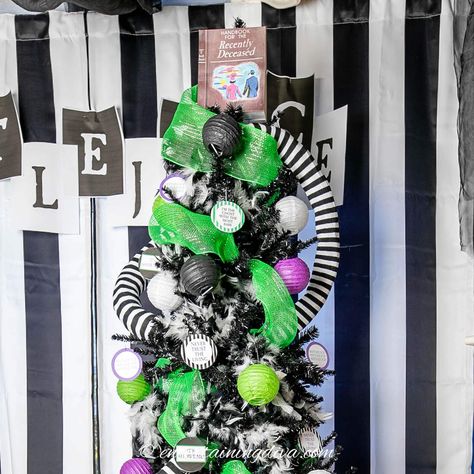 How To Decorate A Beetlejuice Halloween Tree - Entertaining Diva Easy Diy Ornaments, Diy Halloween Tree, Beetlejuice Party, Unique Tree Toppers, Halloween Tree Decorations, Beetlejuice Halloween, Beetle Juice, Traditional Ornaments, Halloween Tree