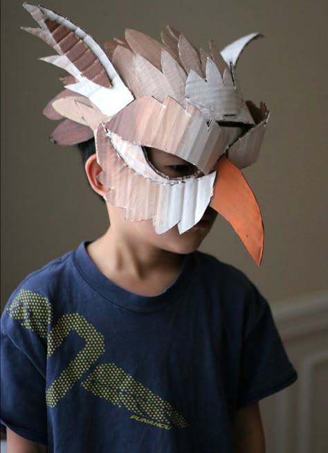 DIY Cardboard Box Mask Halloween Costumes Kids Homemade, Diy Halloween Masks, Pola Topi, Cardboard Mask, Carton Diy, Paper Masks, Mascaras Halloween, Kids Homemade, Handmade Charlotte