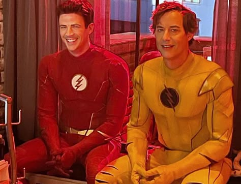 Flash Pfp, Tom Cavanagh, Eobard Thawne, Flash Vs, Flash Funny, Flash Costume, Flash Comics, Cr7 Jr, Flash Barry Allen