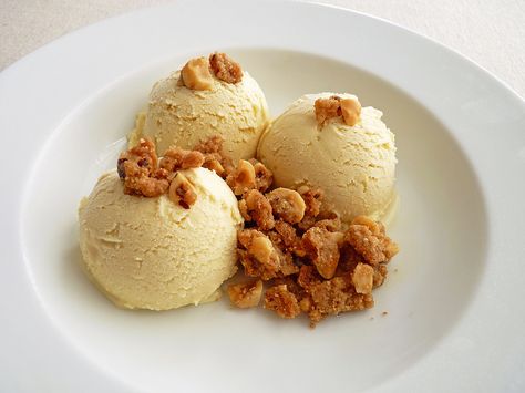 Whiskey Ice Cream with Hazelnut Crumble | by pastrystudio Whiskey Ice Cream, Whiskey Ice, Pudding Ice Cream, Dessert Bites, Ice Cream Machine, Food Drinks Dessert, Crumble Topping, Ice Cream Desserts, Ice Cream Maker