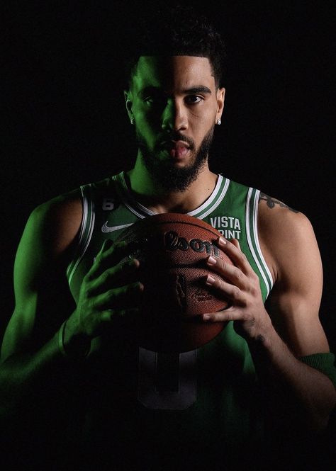 Basketball Pictures Poses, Jason Tatum, Boston Aesthetic, Wallpaper Background Aesthetic, Boston Celtics Basketball, Nba Boston Celtics, Celtics Basketball, Picture Wallpaper, Basketball Wallpaper