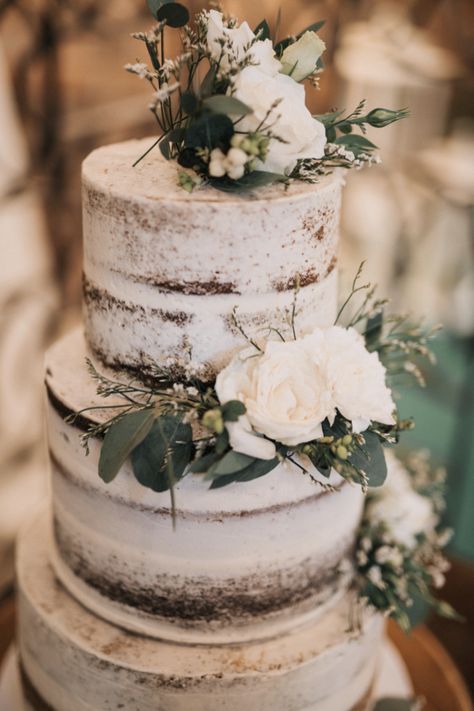 Wedding Cake Eucalyptus, Wedding Cake Forest, Dream Wedding Cake, Cake Studio, Unplugged Wedding, Eucalyptus Garland, Fall Cakes, Wedding Cake Rustic, Rustic Wedding Cake