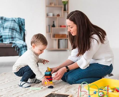 Playful Parenting, Mother Baby Photography, Mom And Child, Child Playing, Toddler Discipline, Parent Child Relationship, Discipline Kids, Shapes For Kids, Cause And Effect