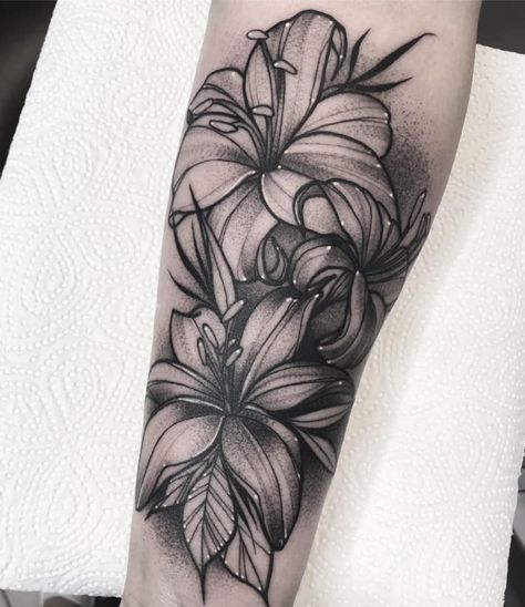 Lilly Tattoo Design, Lilly Flower Tattoo, Tropical Flower Tattoos, Lillies Tattoo, Side Neck Tattoo, Lily Flower Tattoos, Full Arm Tattoos, Tattoos For Women Half Sleeve, Chest Piece Tattoos