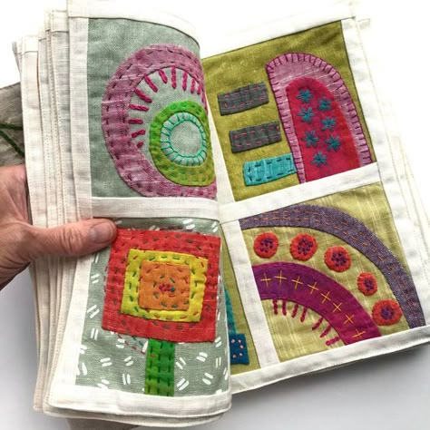 Keepsake Fabric Book Stitching Art Fabric Scraps, Needle Book Diy, Sewing Scraps Projects, Crafts With Fabric Scraps, Chapbook Ideas, Slow Stitching Textile Art, Textiles Book, Textile Art Projects, Textile Book