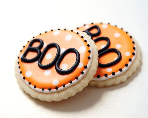 Boo Cookies Sugar Cookies Halloween, Halloween Sugar Cookies Decorated, Party Favors Halloween, Cookies Halloween, Flooding Cookies, Halloween Cookies Decorated, Halloween Sugar Cookies, Halloween Baking, Halloween Favors