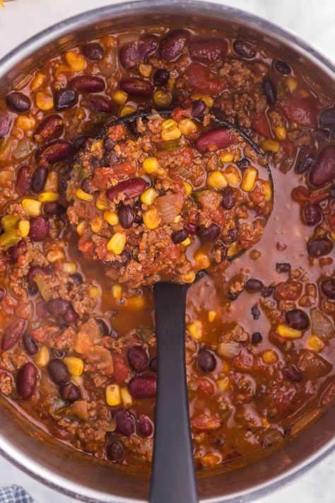 Easy Chili Bean Recipe, Chili Bean Recipe, Beans Chili Recipe, Best Homemade Chili Recipe, Chili Recipe With Corn, Best Homemade Chili, Creamy Cabbage, Chili Recipe With Black Beans, Stovetop Chili