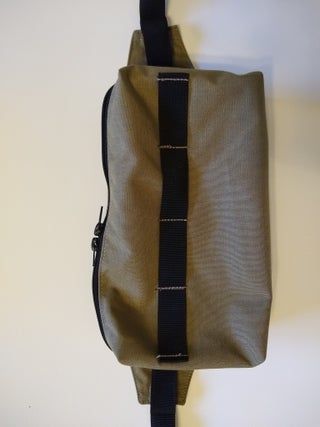 Hip Pouch, Hip Pack, The Fold Line, Handlebar Bag, Webbing Belt, Bag Diy, Seam Ripper, I Made It, Zipper Pulls