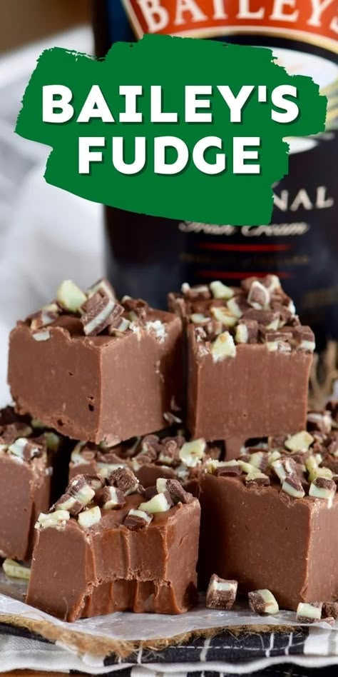 Baileys Fudge, Weight Watcher Desserts, Baileys Recipes, Dessert Aux Fruits, Oreo Dessert, Think Food, Homemade Candies, Christmas Cooking, Fudge Recipes