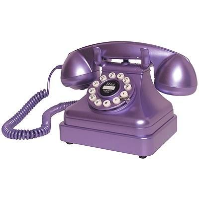 Purple telephone. Color Uva, The Colour Purple, Purple World, Pastel Kitchen, Classic Desk, Purple Stuff, Everything Purple, Purple Things, Vintage Phones