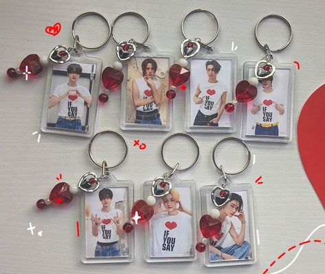 Enhypen Romance: Untold Keychain Photo Ver Inceptio Red, Silver, White - Etsy Cute Acrylic Keychains, Enhypen Gift Ideas, Kpop Concert Freebies, Kpop Freebies Ideas, Enhypen Keychain, Concert Freebies, Freebie Ideas, Enhypen Concert, Chat Post