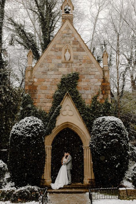 Arkansas Elopement, Arkansas Wedding Venues, Snowy Winter Wedding, Best Places To Elope, Places To Elope, Church Pictures, Winter Elopement, Arkansas Wedding, Mountain Photos