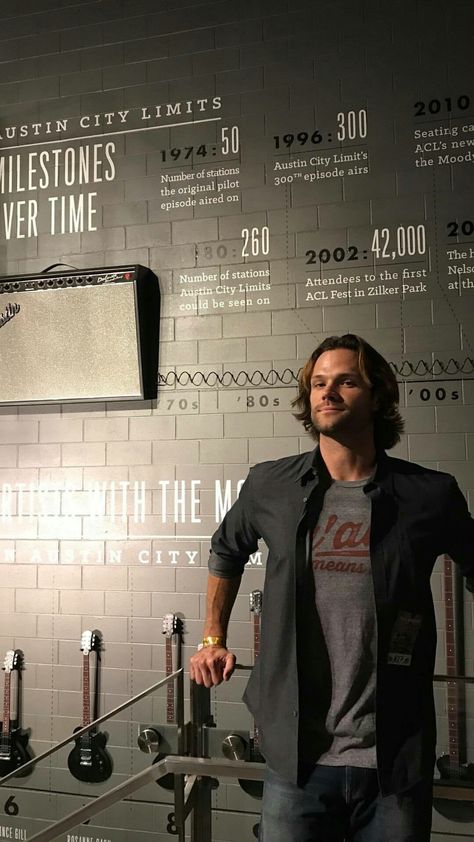 Jared  Padalecki  ♡ Sam Walker, Supernatural Convention, Fantasy Tv, Jensen And Misha, Austin City Limits, Sam And Dean Winchester, Tv Supernatural, Supernatural Sam, Jared And Jensen