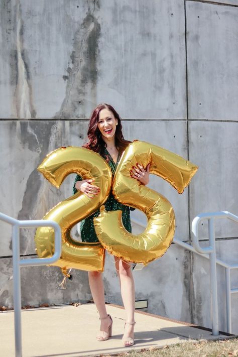 It's my 25th BIrthday! Celebrating with 25 FUN FACTS about me... (on Coming Up Roses). fun facts, green sequin dress, number balloons, number balloons photoshoot, number balloons birthday, how to style a sequin dress, sequin dress Pose With Number Balloons, Number Balloon Pictures, Photoshoot With Number Balloons, Poses With Number Balloons, 25th Birthday Photoshoot Outdoor, Birthday Number Balloons Photo Ideas, Loss Photoshoot, 25th Birthday Balloons, Birthday Photoshoot With Balloons