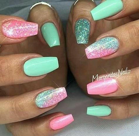 Mint Green Nails, Unghie Sfumate, Super Nails, Nails Polish, Pink Nail, Nail Designs Glitter, Nail Arts, Nail Polishes, Green Nails