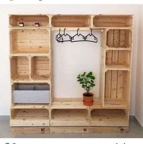 Entry Closet Ideas, Pallet Wardrobe, Pallet Closet, Things To Experience, Crate Crafts, Pallet Furniture Ideas, Pallet Bookshelf, Pallet Furniture Plans, Mens Bedroom Decor