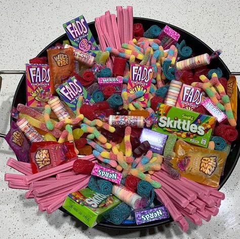 Lollie Platter, Lolly Platter, Candy Boards, Platters Ideas, Candy Salad, Film Night, Sweet Appetizer, Aussie Food, Christmas Cocktail Party