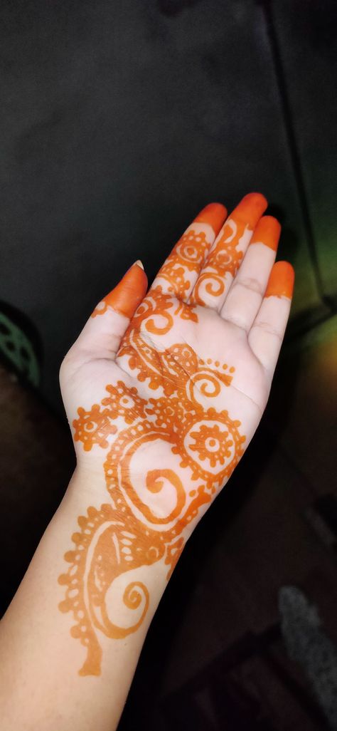 Orange mehandi.  #love #mehandi #henna Orange Henna, Mehandi Henna, Mehandi Design, Mehandi Designs, Hand Henna, Hand Tattoos, Henna, Tattoos, Orange