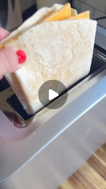 Skinny Tutorial on Instagram: "By @graceelkus UPDATE: While this works great in my toaster it may not work in every toaster, so please use a toaster bag if you have concerns!! (available on Amazon)   MY TIPS:  ✨I’m using the TJ’s (8-inch) homestyle tortillas which toast up golden and crisp!  ✨be sure to overlap the two sides of the tortilla so nothing spills into the toaster (and don’t overfill)  ✨if only one side gets toasty flip it around and toast again   ✨it may take a little trial and error to find the exact tortilla size/timing that works best for your toaster   cheese idea from @viking_davidson; pb from @livewellthi 💕" Toaster Tortilla, Bon Appetit Recipes, Lite Snacks, Tortilla Hack, Bon Appetite Recipes, Toast Sandwich, Whats For Lunch, Ground Beef Recipes For Dinner, Trial And Error