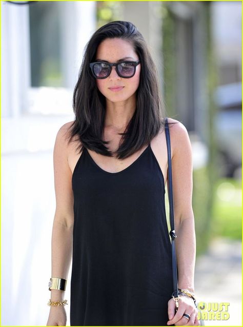 Olivia Munn #Hair Western Haircuts, Oliva Munn, Straight Black Hair, Oval Face Hairstyles, Hair 2018, Midlength Haircuts, Shoulder Length Hair Cuts, Brown Blonde Hair, Mid Length Hair