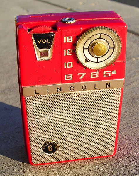 Lincoln 6 Transistor Radio, 1960's Transistor Radio Vintage, Antique Radios, Pocket Radio, Retro Radios, Tv Vintage, Radio Vintage, Old Time Radio, Boom Box, Retro Radio