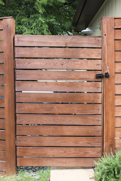 horizontal cedar gate Wooden Gate Plans, Building A Wooden Gate, Wooden Fence Gate, Wood Fence Gates, Backyard Gates, Wood Fence Design, Wooden Gate, Fence Gate Design, Fence Doors