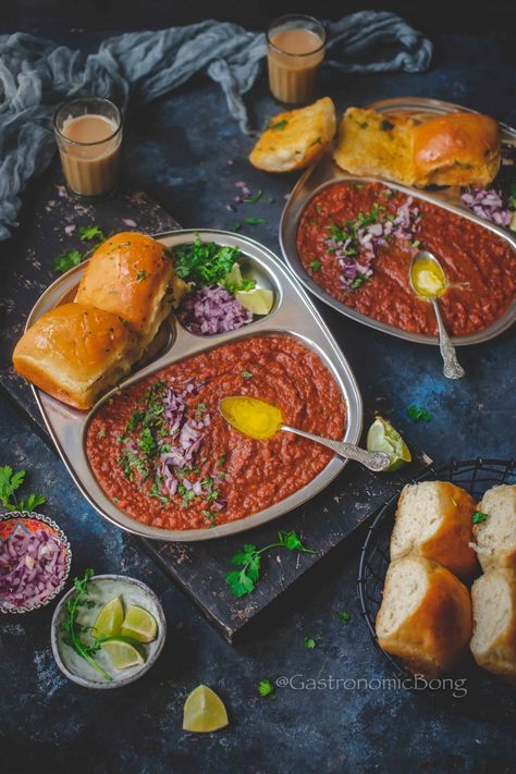 Mumbai Pav Bhaji in Instant Pot - Gastronomic BONG Mixed Vegetable Curry, Pav Bhaji Masala, Mumbai Street Food, Soft Bread, Bhaji Recipe, Tomato Gravy, Pav Bhaji, Healthy Brownies, Canned Vegetables