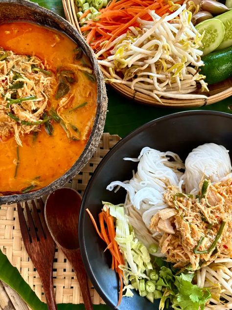 Try the rich, spicy flavors of Lao cuisine with this authentic khao poon recipe, a delicious Lao chicken coconut noodle soup with fragrant spices. Coconut Noodle Soup, Khao Tom, Thai Soups, Thai Soup Recipes, Chicken Curry Soup, Chicken Coconut, Soups Recipes, Great Chicken Recipes, Khmer Food