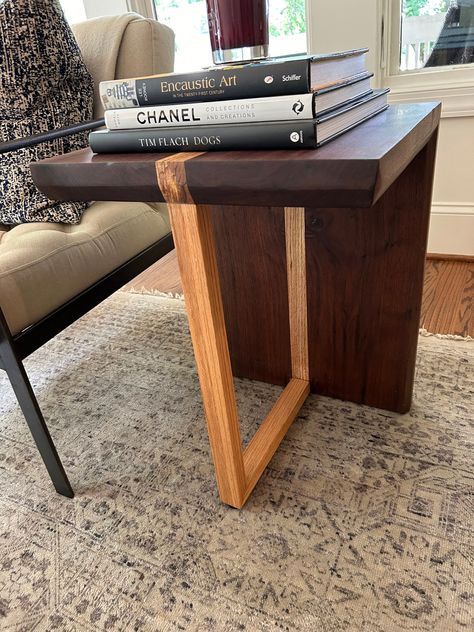 Part art, part function - this gorgeous accent table was handmade in Charlotte, NC out of heavy walnut and crafted into a cascade of wood balanced by a light stained center leg. Walnut Wood Projects, Industrial Tables, Wood Inspiration, Cube Furniture, Fine Furniture Design, Walnut Side Tables, Walnut Furniture, Curved Wood, Table Designs