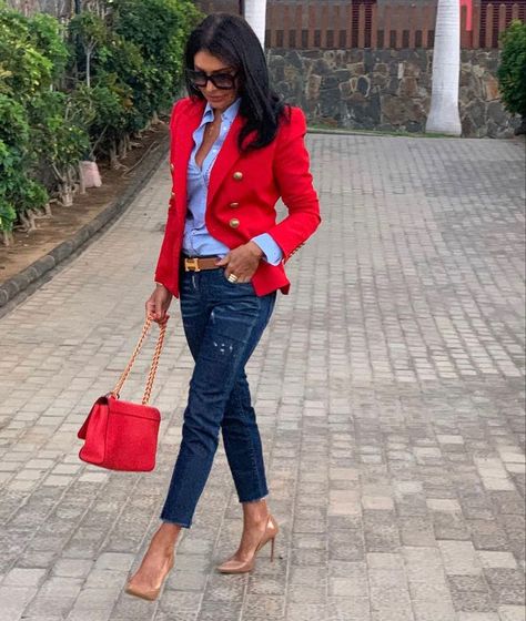 Red White And Blue Business Outfits, Red Blazer Business Casual, Red Blazer Jeans Outfit, Outfits With Red Blazer, Blazer Rojo Outfit Casual, University Professor Outfits Women, Business Casual Outfits For Women Spring 2023, Red Blazer Outfit Classy, Red Blazer Outfits For Women