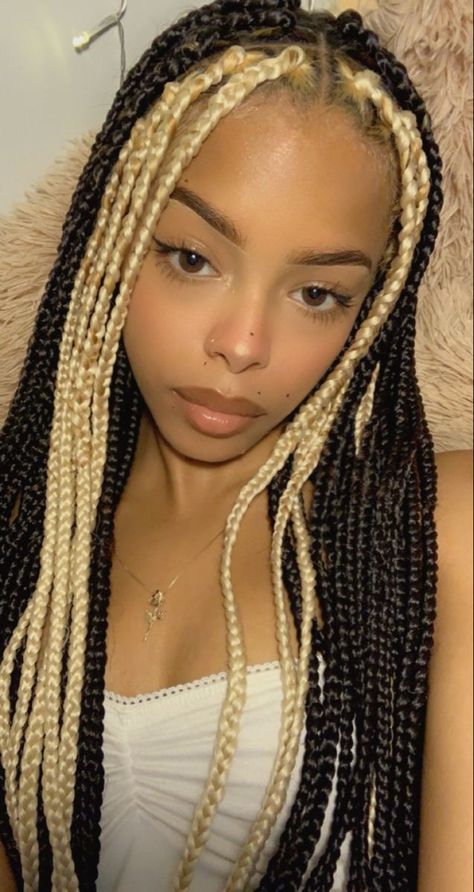 Amber Box Braids, Box Braids Half And Half Color, Aesthetic Braids For Black Women, Box Braids Hairstyles For Black Women, Braids Hairstyles Pictures, Cute Box Braids Hairstyles, Box Braid, Protective Hairstyles Braids, Pretty Braided Hairstyles