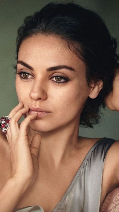 Mila Kunis Portrait, Mila Kunis Eyebrows, Mila Kunis Makeup, Mila Kunis Hair, Blob Fish, No Make Up Make Up Look, 2015 Makeup, Don Pedro, Mila Kunis