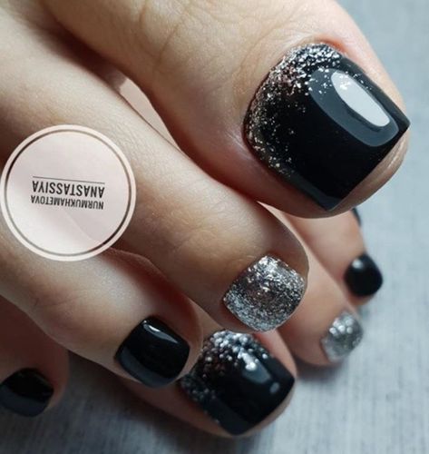 Black And Silver Pedicure Toenails, Black Tie Pedicure, Black Toenails With Glitter, New Year’s Eve Pedicure Ideas, Edgy Pedicure Ideas, Black And Gold Pedicure Toenails, Black Toe Nails Ideas, Black And Silver Toes, Black Pedicures