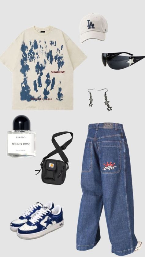 Y2k streetwear grunge baggy blue cargos cream white summer oversized T-shirt accsesorised pintrest outfit idea Streetcore Outfit, Asthetic Outifts Ideas, Mode Hipster, Baggy Clothes, Neue Outfits, Mein Style, Swaggy Outfits, Y2k Streetwear, Casual Style Outfits