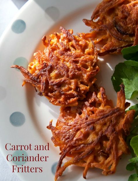 A simple vegan recipe for carrot and coriander fritters. They are delicious hot or cold and make an excellent addition to packed lunches or picnic hampers. Juicing Recipes For Beginners, Carrot Fritters, Vegetarian Party, Packed Lunches, Spiralizer Recipes, Fritter Recipes, Carrot Recipes, Best Vegan Recipes, Picnic Food