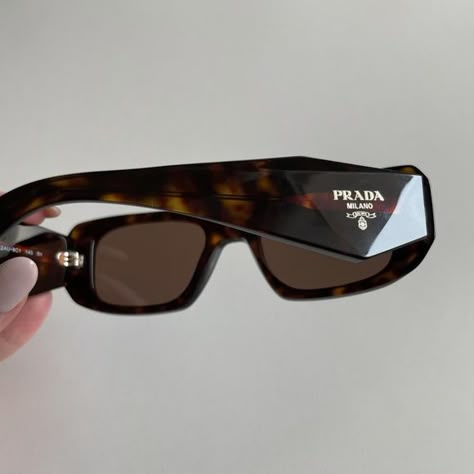 Prada Rectangular Sunglasses in Tortoise Prada Sunglasses Tortoiseshell, Prada Sunglasses Women, Old Money Clothing, Prada Sunnies, Pretty Sunglasses, Money Clothing, Ootd Women, Prada Glasses, Prada Accessories