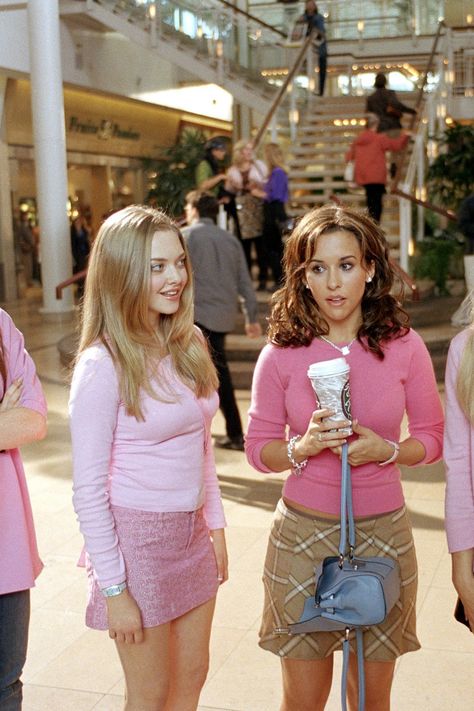 12 Movies Every High School Senior Should Watch ASAP | Teen Vogue Y2k Fashion Early 2000s, High School Movies, Mean Girls Movie, Girl Group Costume, 2000s Outfit, Lacey Chabert, Rachel Berry, Aria Montgomery, Costumes For Teens