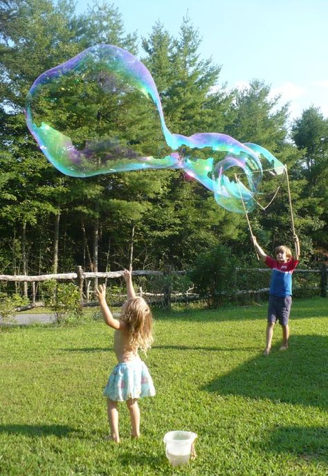 The Enchanted Tree: Giant Bubbles! Giant Bubble Wands, Enchanted Tree, Homemade Bubbles, Giant Bubbles, Bubble Fun, Bubble Party, Bubble Maker, Big Bubbles, Bubble Wands