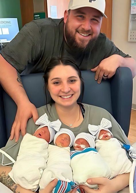 Couple Welcomes ’Incredibly Rare’ Quadruplets Including 2 Sets of Identical Twins Pregnancy Twins, Identical Quadruplets, Temper Tantrums Toddler, Real Looking Baby Dolls, Bookish Style, Film Buff, Twin Pregnancy, Identical Twins, How To Have Twins