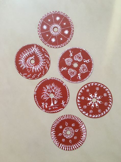 Warli painting on unused CDs Warli Painting Ideas, Painting On Cds, Cds Painting, Return Gifts Indian, Making Frames, Cd Wall Art, Worli Painting, Warli Painting, Cd Wall