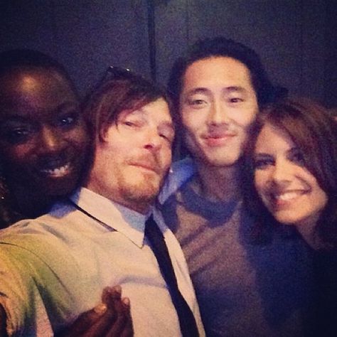 Danai Gurira, Norman Reedus, Steven Yeun, Lauren Cohan Glenn The Walking Dead, Steven Yuen, The Walkind Dead, Twd Funny, Twd Comics, Twd Cast, Danai Gurira, Steven Yeun, Walking Dead Cast