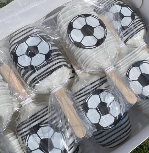 Soccer cakesicles ⚽️ Can do any sport with your team colors! DM me to place an order! 🏀⚾️🏈 #cakesicles #soccer #soccertreats #treatmaker #dipped #dippedtreats #chocolovers #chocolatedipped #shopsmall #desserts #hanford #visalia Soccer Cakesicles, Soccer Treats, Placing An Order, Place An Order, April 13, Chocolate Dipped, Themed Cakes, Birthday Cakes, Small Shop