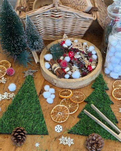 Hygge Classroom, Natural Activities, Hygge Activities, Calendar To Print, Sensory Play Ideas, Winter Hygge, Sensory Room, Loose Parts, 12 December