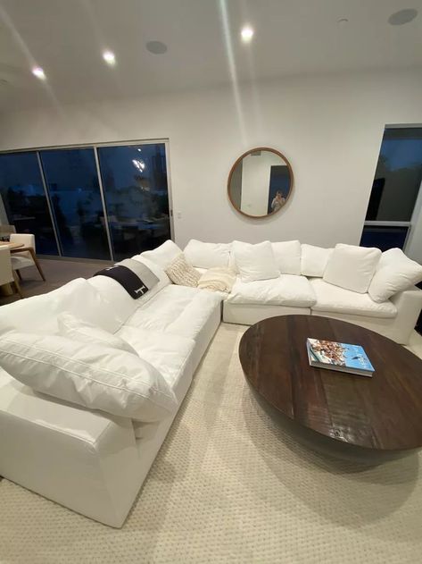 Big White Couch Living Room, White Cloud Sofa Living Room, Big Cloud Couch, White Modern Couch, Large Cloud Couch, Large White Couch, Big Couch Aesthetic, White Plush Couch, Cloud Couch Apartment