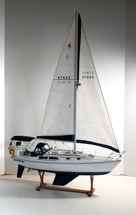 Sailboat Model, Model Sailboats, Rc Boats Models, Yacht Model, Boat Drawing, Model Sailboat, Boat Stuff, House Beach, Bookshelves Diy